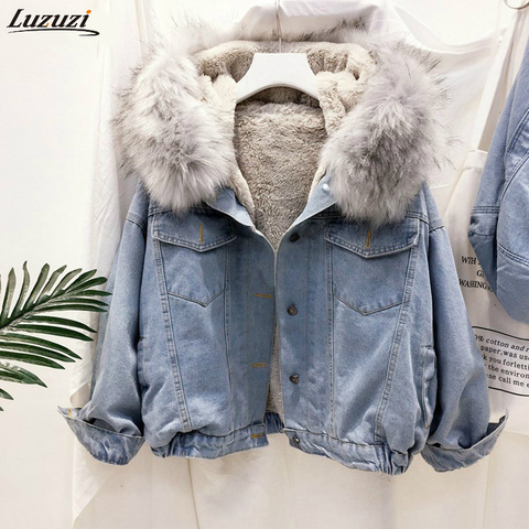 Luzuzi 2022 Big Faux Fur Collar Denim Jacket Women Winter Hooded Warm Jean Jacket Student Basic Short Parkas Female Bomber Coat ► Photo 1/6