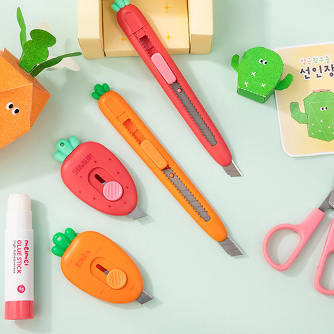 Portable Mini Carrot Art Knife Express Unpacking Envelope Office Paper Cutter School Stationery 1PCS ► Photo 1/6