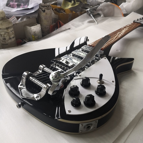 electric guitar, bright fingerboard, black paint,body front and rear binding free shipping ► Photo 1/6