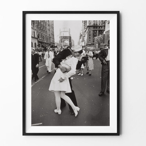 Vintage Art Black And White Photo Frame Victory Kiss Poster New York Canvas Painting Picture Print Home Wall Art Decoration ► Photo 1/6