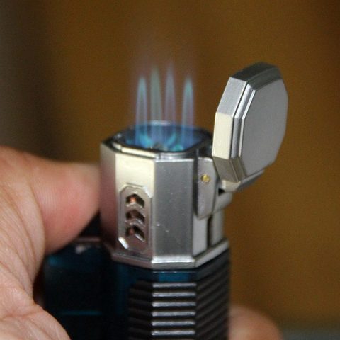 Powerful 4 Nozzles Torch Gas Lighter Windproof Jet Butane Turbo Lighter Inflatable Cigar Pipe 1300 C Spray Gun Free 4 Fire ► Photo 1/6