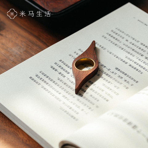 wood book mark Groceries Black Walnut One Hand Reading Ring Especially Suitable For Fast Reading Students bookmark reading tool ► Photo 1/4