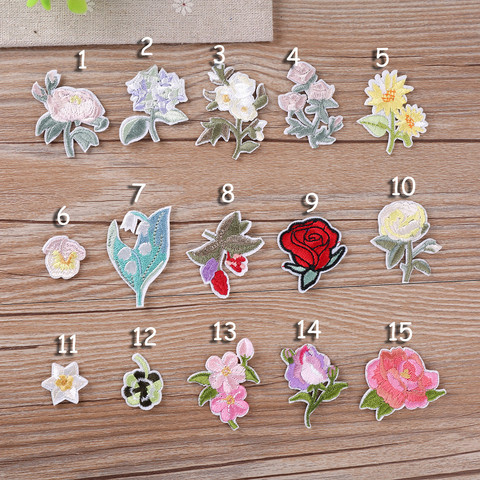 Exquisite Small Japanese Flowers Embroidery Iron Patches for Clothing Iron on Sticker on Clothes T-shirt Badge Iron-on Applique ► Photo 1/6