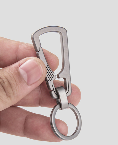 Titanium Key chain Luxury Car Key Ring Hanging Buckle Lightness Key Holder Bottle Opener for Man Male Creativity Gift Wholesale ► Photo 1/6