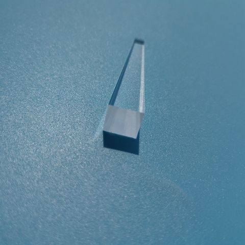 Optical prism glass spectroscope 10.15x13.30x12.7mm isosceles triangular prism for sale ► Photo 1/6