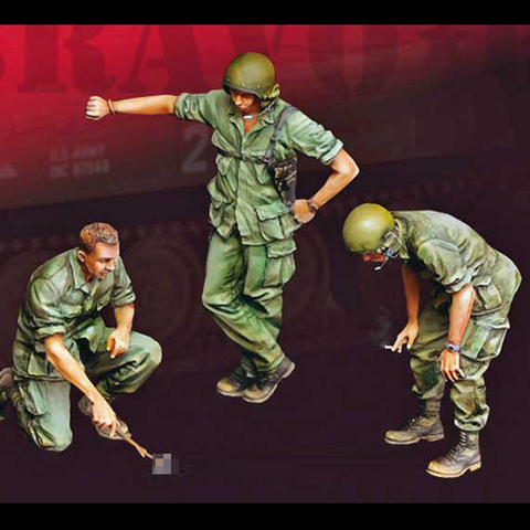 1/35 Resin Figure Model kits 3 figures Unassambled Unpainted 870 ► Photo 1/1