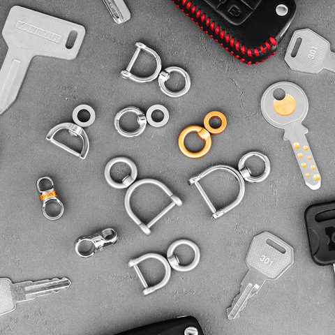 Titanium Stainless Steel Spin 360 Degree Rotation Key Ring Luxury Car Keychain Horseshoe Buckle Chain Creativity Gift Wholesale ► Photo 1/6
