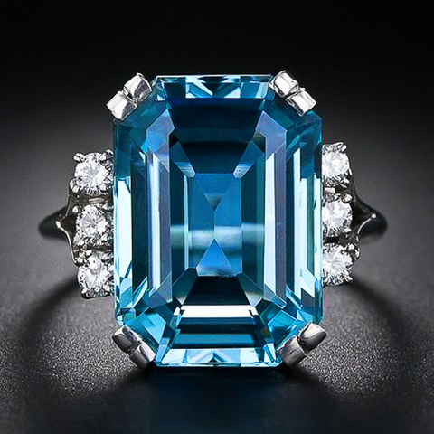 Huitan Gorgeous Big Sky Blue Stone Women Ring Romantic Anniversary Gift Elegant Lady Dance Party Accessories Ring Trendy Jewelry ► Photo 1/5