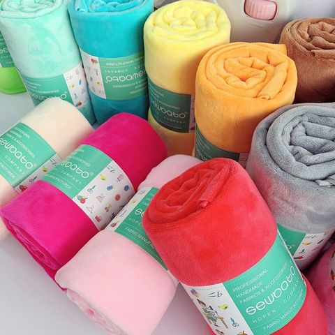 SEWBATO Best Hot Selling  75x100cm  Minky Plush Fabric1.5mm Pile High Quality Plush Velboa Shorty  Fabric Toys Blanket Material ► Photo 1/6