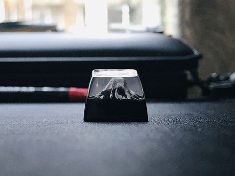 1pc handmade customized SA profile resin key cap for MX switches mechanical keyboard creative resin keycap for Mount Fuji ► Photo 1/2