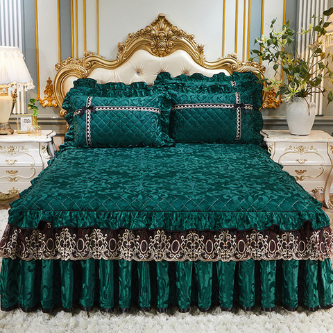 European Luxury Thicken Velvet Plush Quilted Bedspread Queen Size Embossing Bed Skirt Soft Bed Cover Not Including Pillowcase ► Photo 1/6