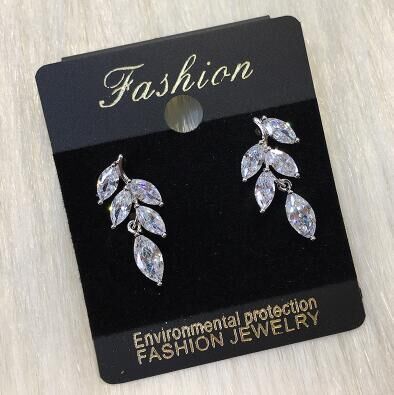 Exquisite Korean Fashion Leaf Shape Zircon 925 Silver Earrings Cute Small Fresh Hanging 925 Silver Earrings Ladies Jewelry ► Photo 1/1