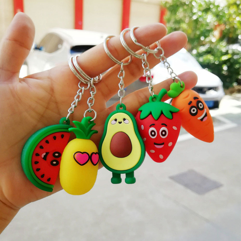 1pc Strawberry Shaped Fashionable Keychain Purse Accessory For Women