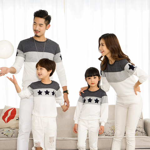 Family Matching Outfits Embroidery Star Cotton Men Women Child T-Shirt Family Look Fashion Mother Father Baby Boy Girl Clothes ► Photo 1/6
