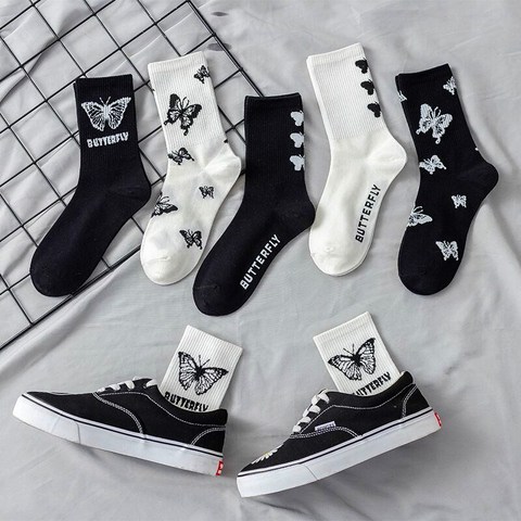 1 Pair Women Socks Butterfly Funny Socks Skateboard Streetwear Harajuku Crew Socks Fashion Breathable Black White Cotton Sock ► Photo 1/6