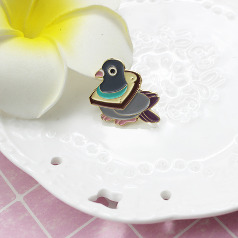 Cartoon Smart Ash Purple Birds  Crow Dove Toast Japan And Korea Cute Mini Small Animals Pins Brooches Kid's Cardigan Ornaments ► Photo 1/6