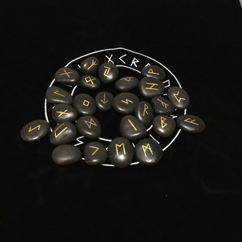 25pcs/set Engraved Riverstones Viking Rune Stones Set Carved Black Lettering runes Game Divination Astrology Altar Amulet Sign ► Photo 1/5