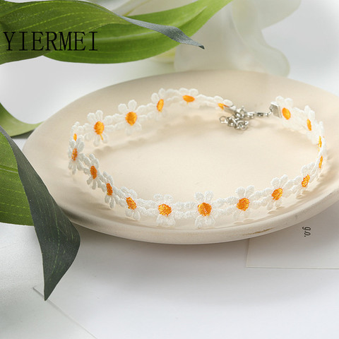 Classic Fashion Daisy Collar Women Lace Collar Party Casual Bohemian Yellow Flower Hippie Necklace White jewelry Bijoux ► Photo 1/6