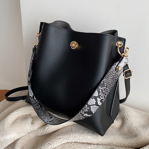 Leather Messenger Bags Women Fashion Rivet Bucket Shoulder Cross-body Bag Purse 
