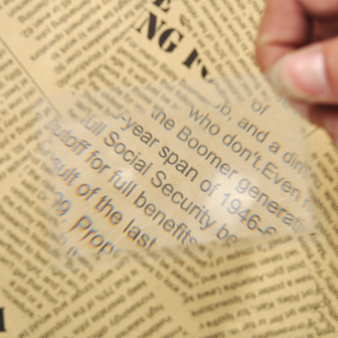 Transparent magnifying glass 5X Magnifier Magnification Magnifying Fresnel LENS 85x55mm Pocket Credit Card Size ► Photo 1/6