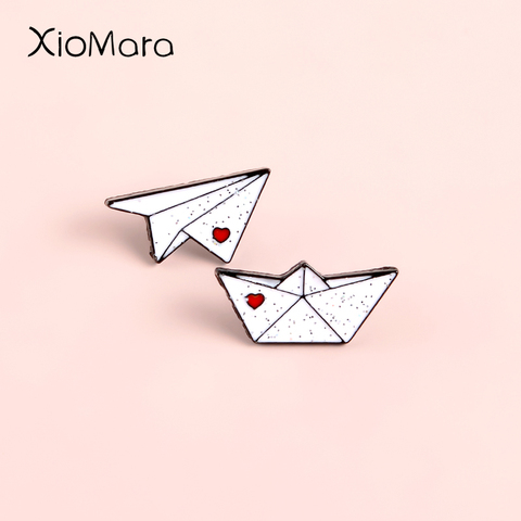 Origami Paper Airplane Paper Boat Enamel White Handcraft Lover Brooch Metal  Badge Pin Cute Trendy Kids Costume Jewelry Gift ► Photo 1/6