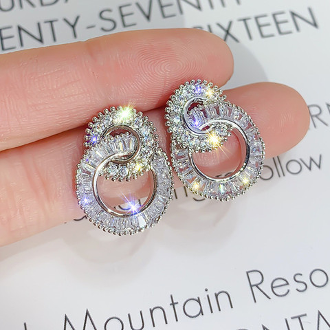 Huitan Dazzling Crystal Zircon Shape 8 Women Stud Earring Fashion Jewelry Wedding Party Office Lady Versatile Earrings Hot Sale ► Photo 1/6