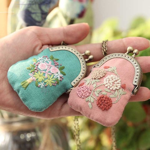 DIY Flower Necklace Mini Embroidery Bag Kit Embroidery Key chain Cross Stitch Sets Needlework Swing Craft Friend Gift Unfinished ► Photo 1/5