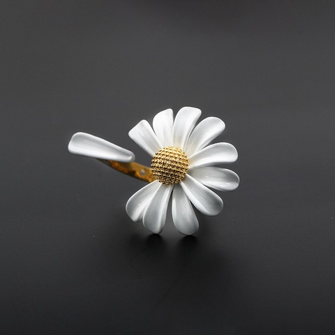 2022 New Spring White Enamel Daisy Flower Vintage Elegant Simple Opening Rings for Women Jewelry Party Gifts ► Photo 1/6