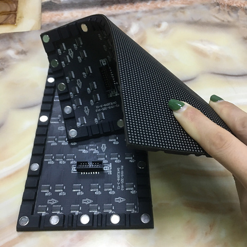 P2/P4 LED soft module 256 x 128mm, P4 LED flexible panel. Indoor full-color LED curved LED display module ► Photo 1/1