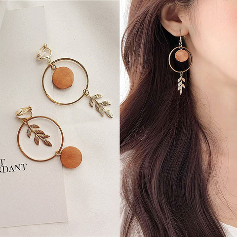 Japanese Korean Temperament Simple AB Wood Leaf Clip On Earrings Vintage Geometric Retro Round Circle Female Women Ears Clip ► Photo 1/6