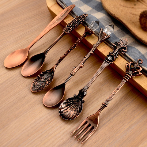 6pcs Vintage Spoons Fork Mini Royal Style Bronze Color Metal Carved Coffee Fruit Dessert Fork Stirring Teaspoon Kitchen Tool ► Photo 1/1