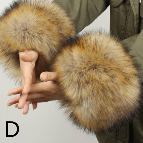 Raccoon Fur Cuffs Sex Hand Arm Warmers Faux Fox Fur Cuffs Wristbands Female Warm Rabbit Hair for Women Manga перчатки кружевные ► Photo 1/6