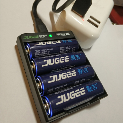 Jugee AA 1.5v 3000mWh   2000mah  Li-polymer li-ion  lithium   usb  rechargeable AA battery and  charger ► Photo 1/6