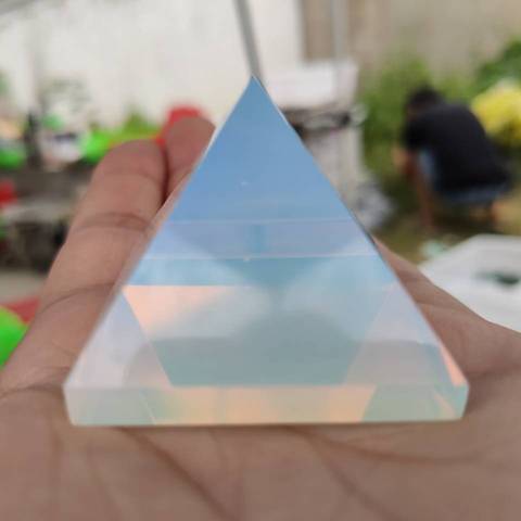 4cm Natural White Opal Stone Pyramid Crystal Energy Point Meditation Wand Decoration ► Photo 1/6