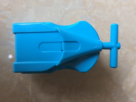 Tomy Left Beylauncher White color Bey blade launcher for Right Spin Turning Blue color ► Photo 1/6