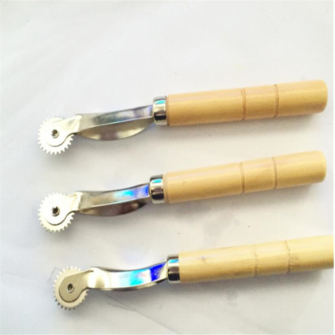 1PC Practical Serrate Edge Pattern Tracer Tracing Wheel Tailor Stitch Marker Sewing Tool Kit with Wood Handle ► Photo 1/6