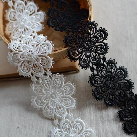2 Yards/lot 5cm Width Polyester Sewing Craft Crochet White Black Net Lace Trim Clothes Embroidered Flower Lace Fabric Applique ► Photo 1/6