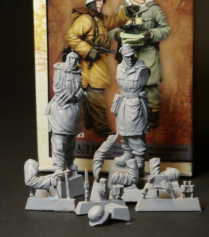 1:35      WWII German officers in winter  (2 figures) ► Photo 1/1