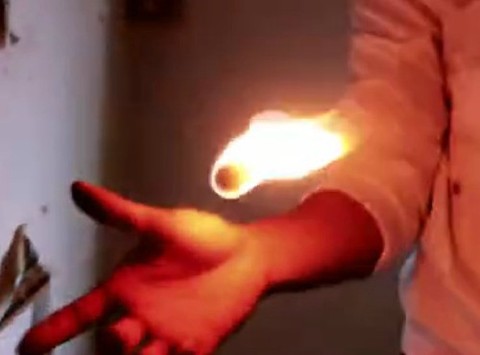 Floating Fireball ( DVD & Gimmick ) - Fun Magic Tricks  Props Close-Up Street Stage MagicParty Gimmick Mentalism Accessories ► Photo 1/6