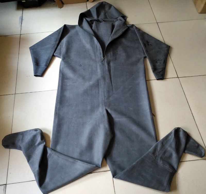 1mm Black Rubber Zip Fishing Waders with Diving Socks Breathable