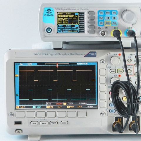 High Accuracy Digital Dual-channel DDS Function Signal Generator Arbitrary Waveform Pulse Signal Generators Frequency Meter ► Photo 1/6