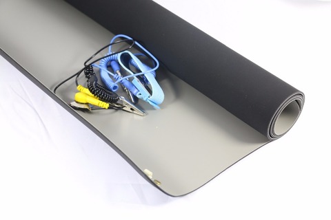 Free shipping 700*500*2.0mm Anti-Static Mat+Ground Wire+ESD Wrist for Mobile Computer Repair Antistatic Blanket,ESD Mat ► Photo 1/1
