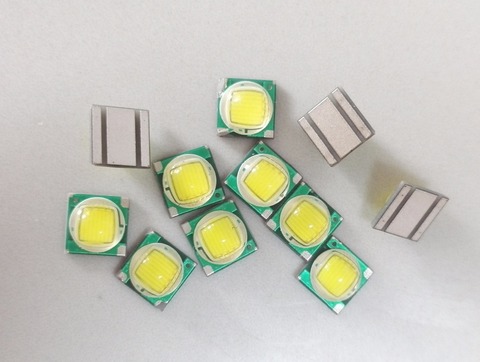 10PCS Super big chip high power ceramic base 5050 T6 10W for XML Bright flashlight headlights LED Lamp bead 5.0*5.0MM 3v 3A LED ► Photo 1/1