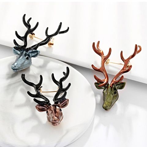 Creative Long Horn Deer Elk Head Brooch Fashion Temperament Animal Brooch Woman Collar Accessories Boutonniere Jewelry ► Photo 1/6