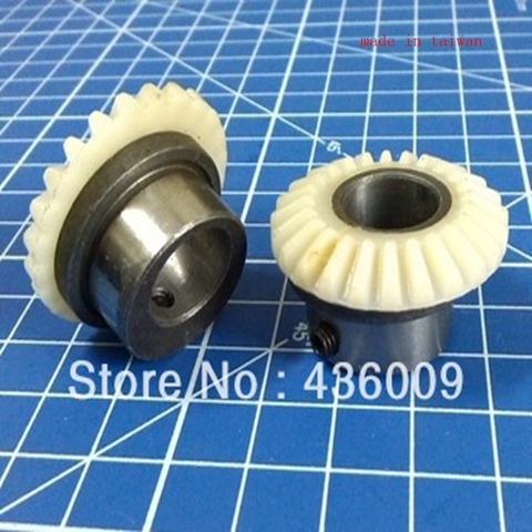Domestic Sewing Machine Parts  Arm Shaft Bevel Gear  Singer #319695 ► Photo 1/1