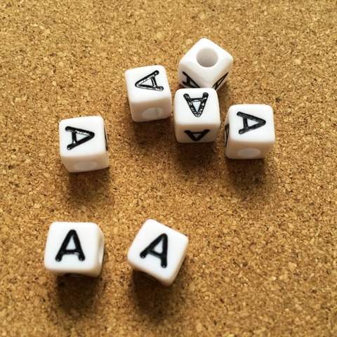 Free Shipping 100pcs 8*8mm Cube Acrylic Letter Beads White with Black single Initial A -Z ABC English Alphabet jewelry Bracelet Necklace Beads ► Photo 1/4