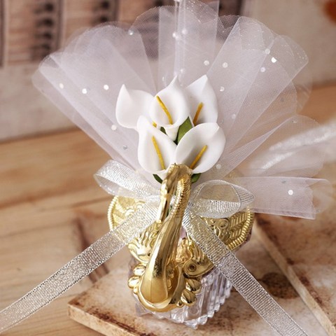 New Wedding Favor Boxes Acrylic Swan With Beautiful Lily Flower Wedding Gift Candy Favors Novelty Baby Shower Candy Boxes 24 set ► Photo 1/6