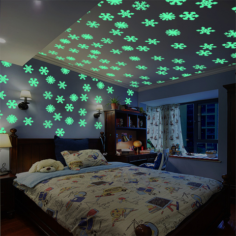 50PCS/Set Colorful Luminous Home snowflake Wall Sticker Glow In The Dark Decal for Kids Baby Rooms Christmas Stickers home decor ► Photo 1/6
