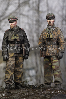 1:35    LAH Officers in the Ardennes Set (2 figures)2 ► Photo 1/3