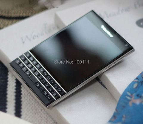 Original BlackBerry passport Q30 mobile Phone unlocked 3GB RAM 32GB ROM QWERTY keyboard 4.5